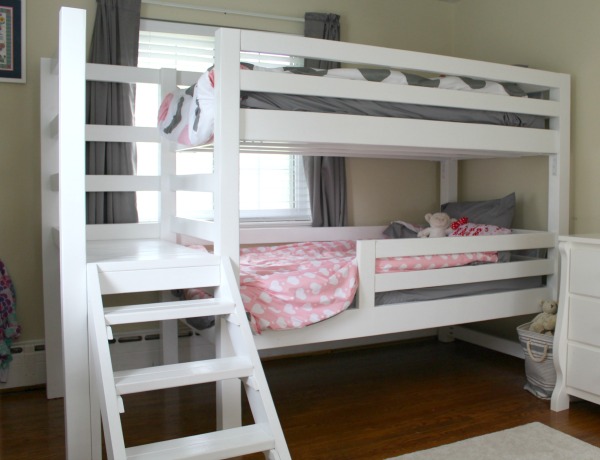 girls bedroom with bunk beds